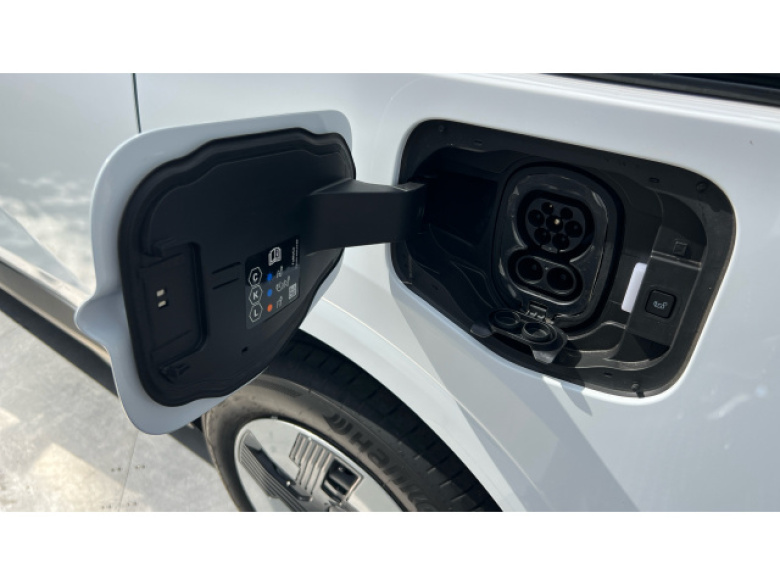 Ford Transit Courier E-Transit Courier 100kW 43kWh Trend Van Auto